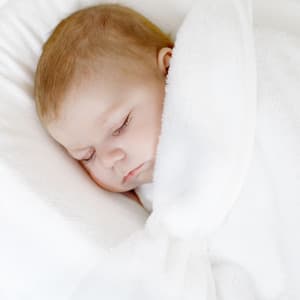 Cuddled by Firelight: Baby's Gentle Chill Fire-Calming Atmosphere - Noise Nirvana