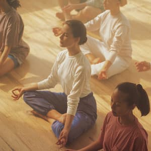 Firelight Reflections: Binaural Meditations with Nature's Glow - Astral Noise