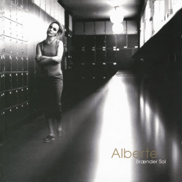 Brænder Sol - Alberte Winding
