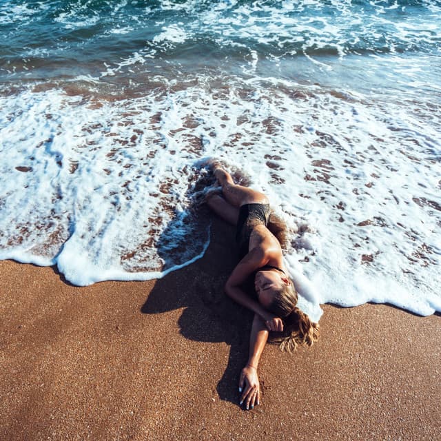 Seafoam Ocean Serenity: Calming Relaxation with Meditation Music - Ocean Waves Sleep