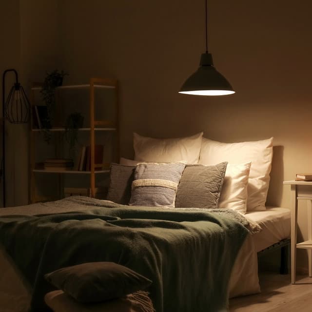 Dreamland Tunes: Soft Music for a Quiet Night - 174 Hz Guru